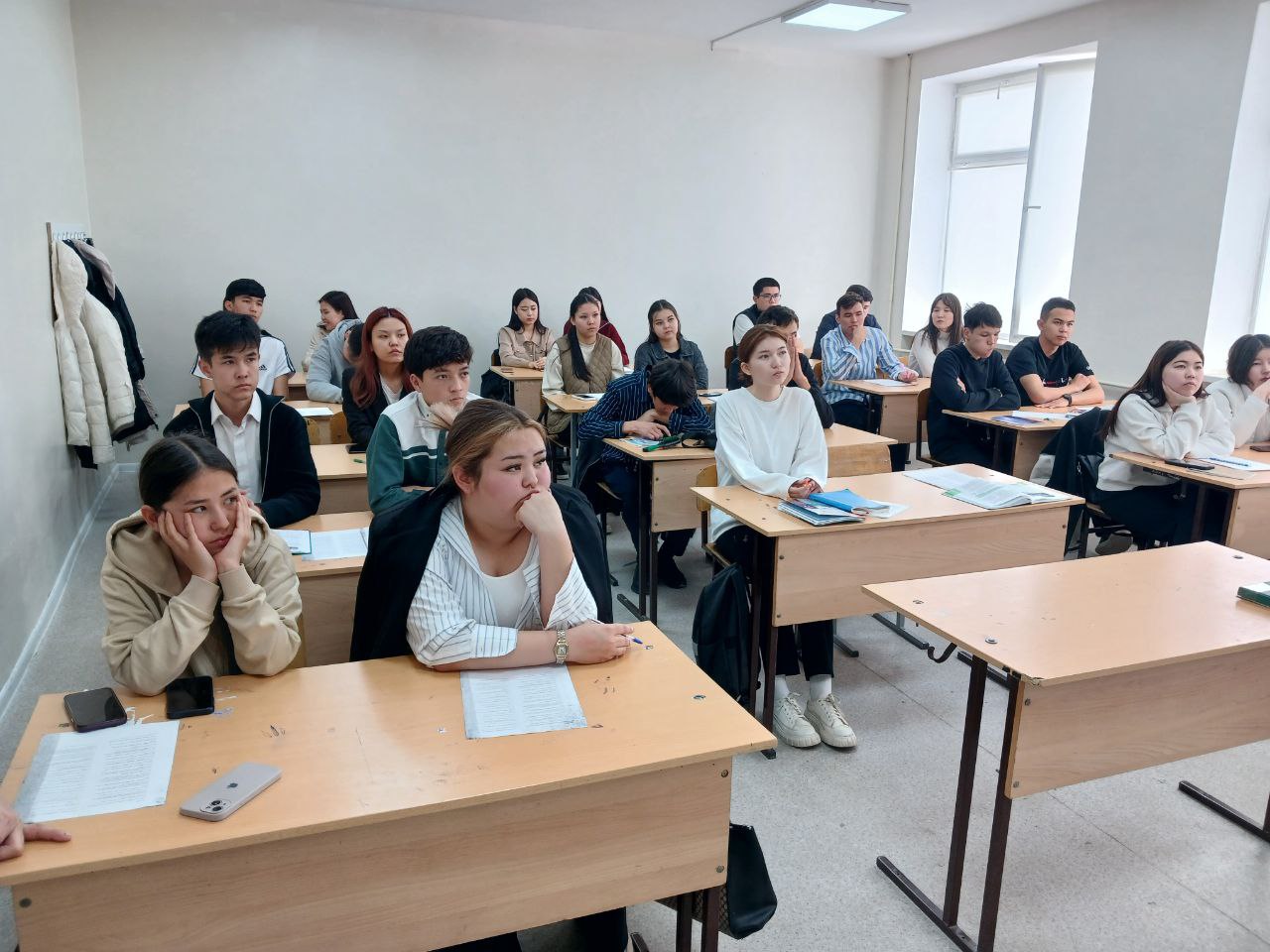 Проведена лекция для школьников