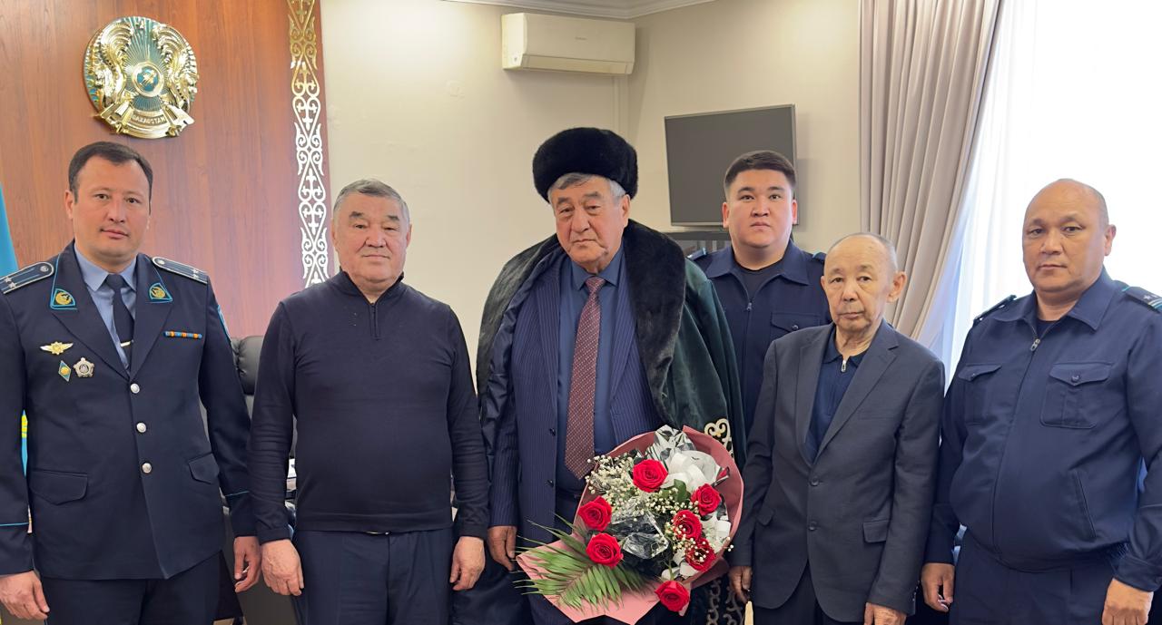 СЛУЖЕНИЕ С ЧЕСТЬЮ: ВЕТЕРАНУ ОРГАНОВ ВНУТРЕННИХ ДЕЛ САЙМАСАЮ ЖАКУПОВУ ИСПОЛНИЛОСЬ 70 ЛЕТ
