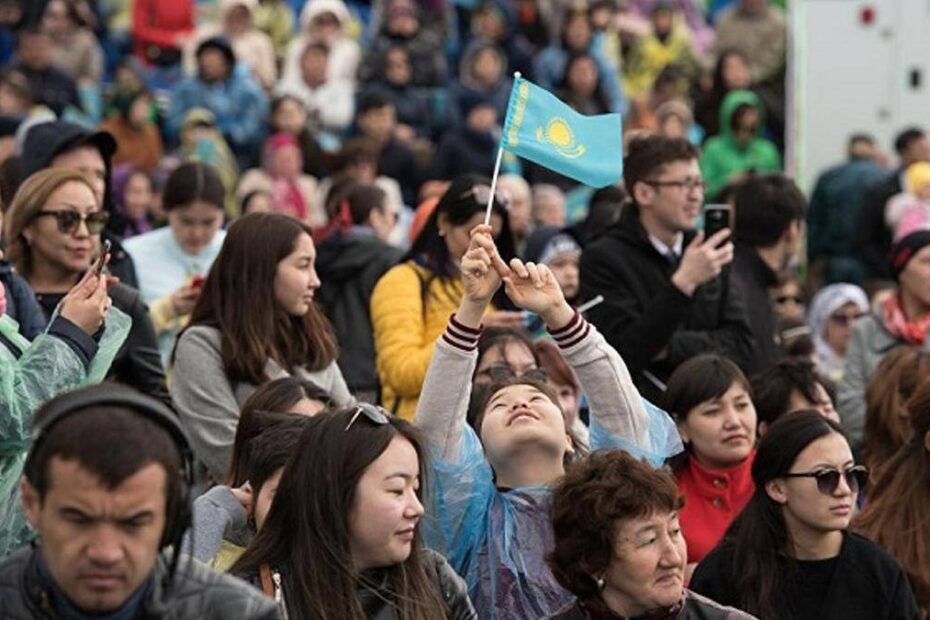 73% казахстанцев считают, что страна развивается в правильном направлении – социологический опрос