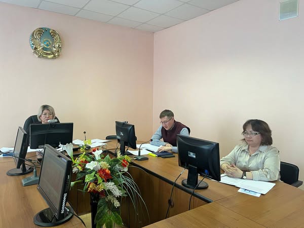 Обсудили эпидемиологическую ситуацию и вакцинацию населения