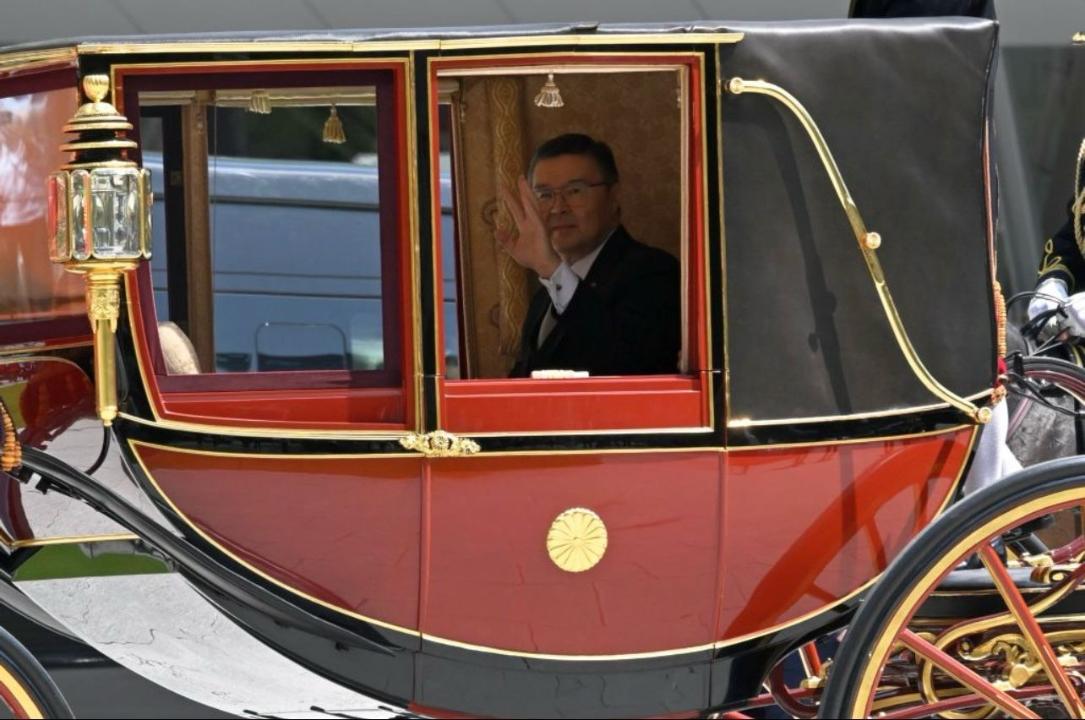 Посол Казахстана вручил верительные грамоты Императору Японии