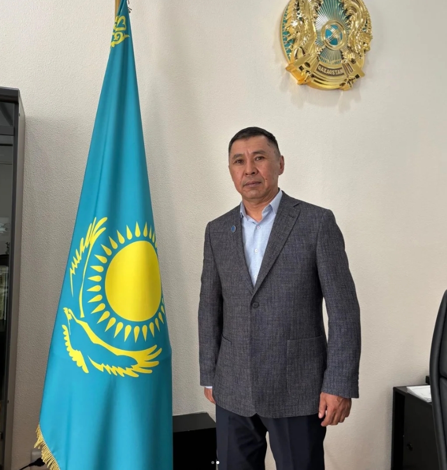 Аким района Ренат Курмамбаев встретился с новым директором« ОЭСК» филиала района Алтай Байгожиным Жанатом Слямбекұлы.
