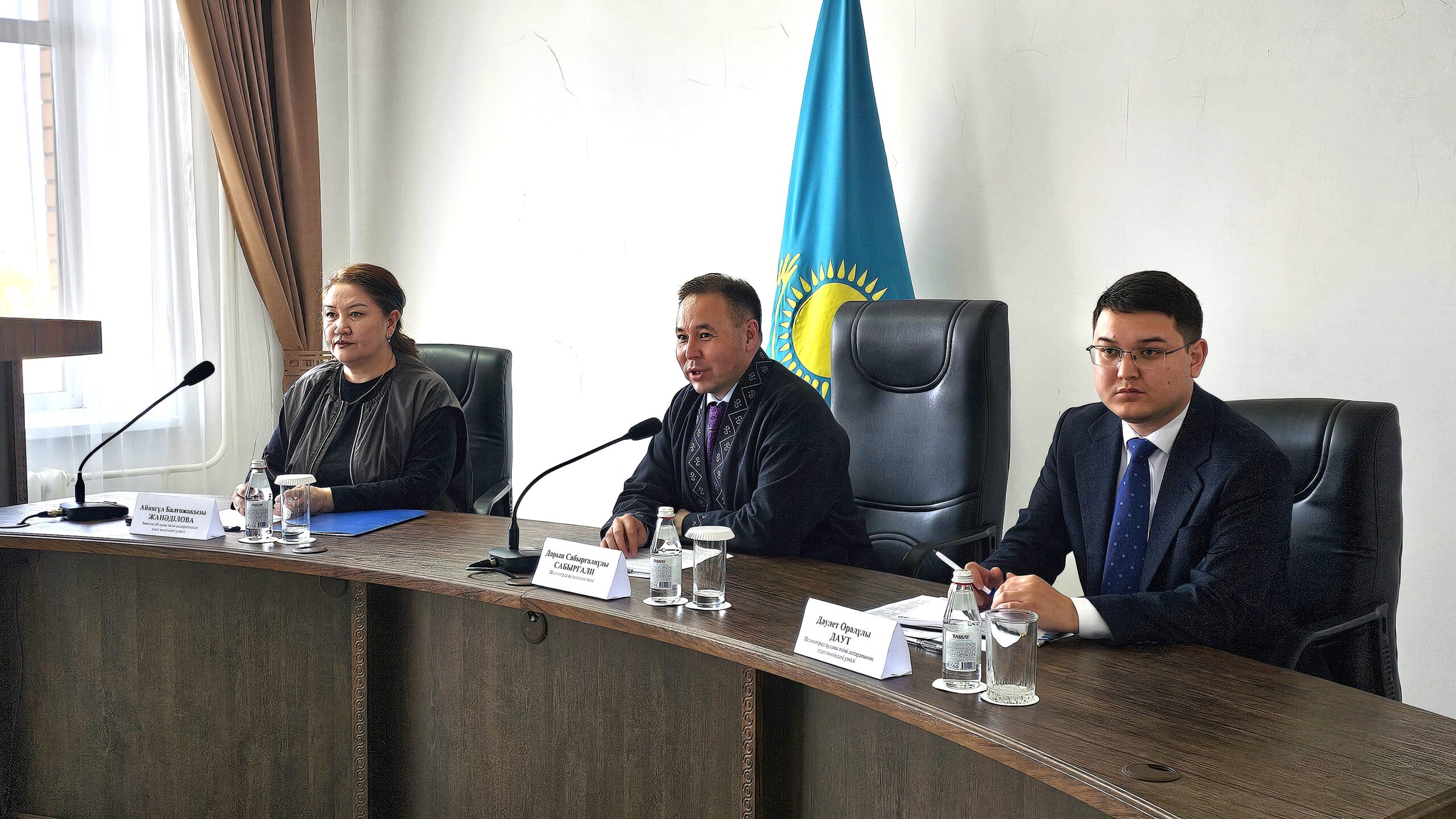 Уполномоченный по этике провела встречу с государственными служащими Целиноградского района