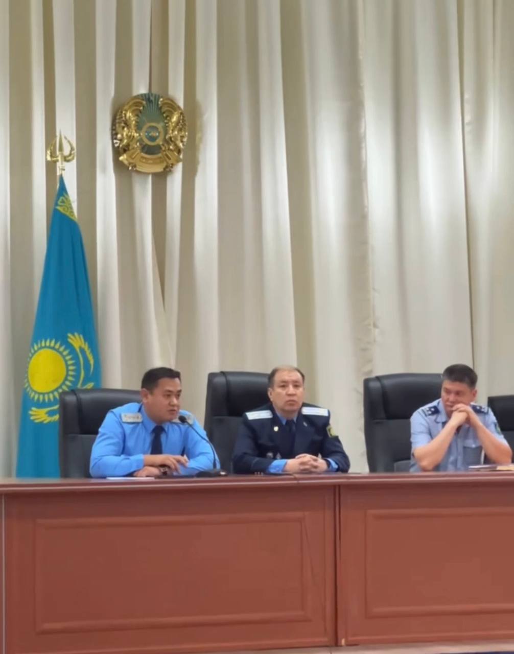 Спецпрокурами города Алматы совместно с заместителем прокурора Турксибского района в УП Турксибского района состоялась встреча с сотрудниками полиции на тему «предупреждения пыток, искоренения пыток среди сотрудников полиции»