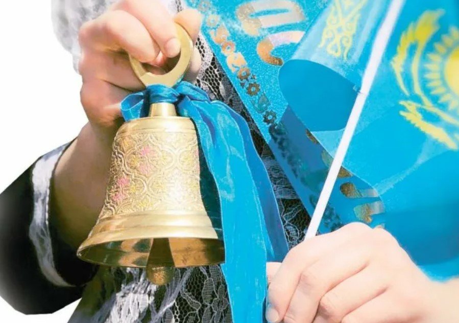 Дорогие выпускники, уважаемые учителя и родители!