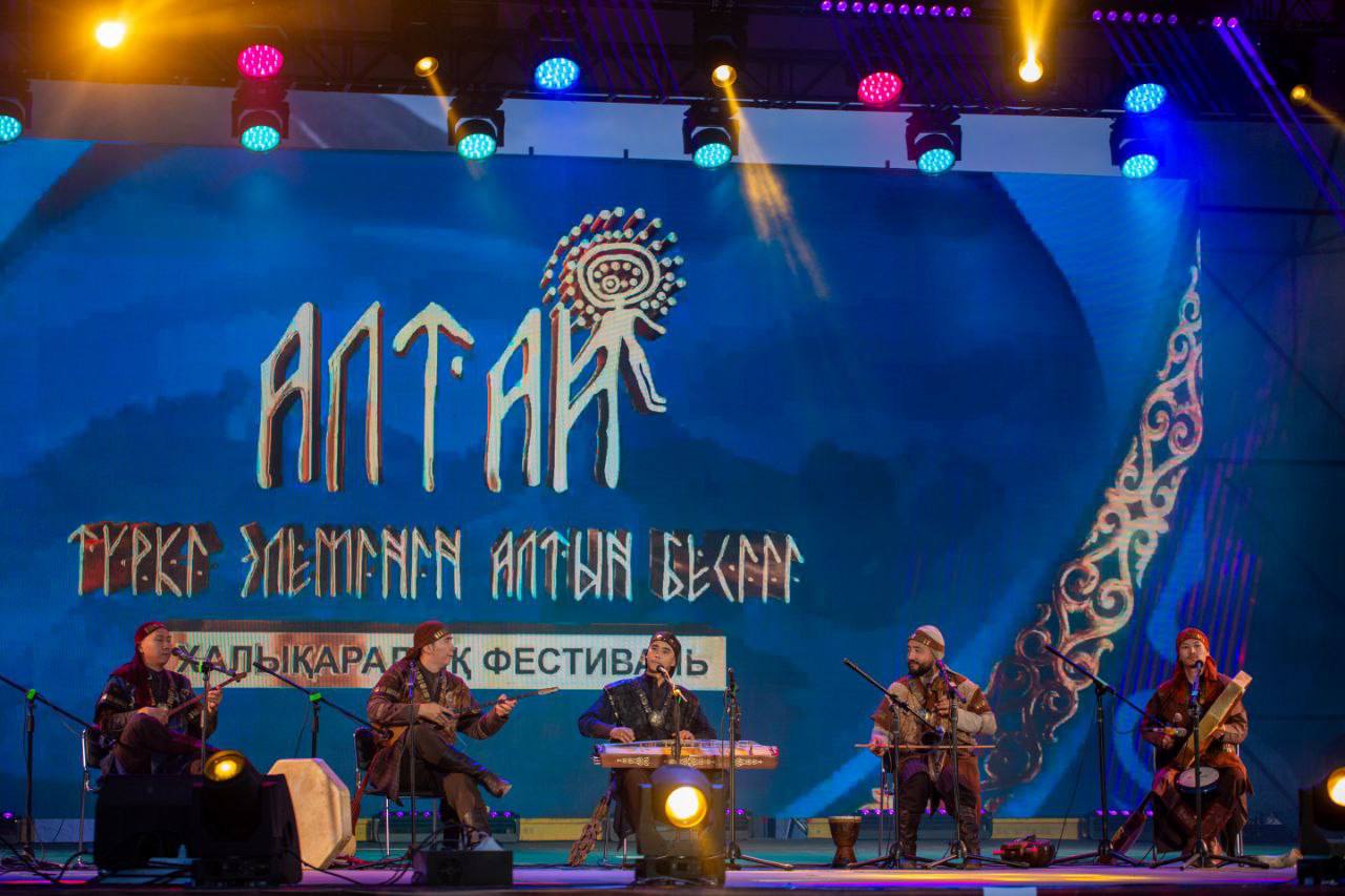 В Катон-Карагайском районе завершился международный фестиваль «Алтай – алтын бесік түркі әлемінің»