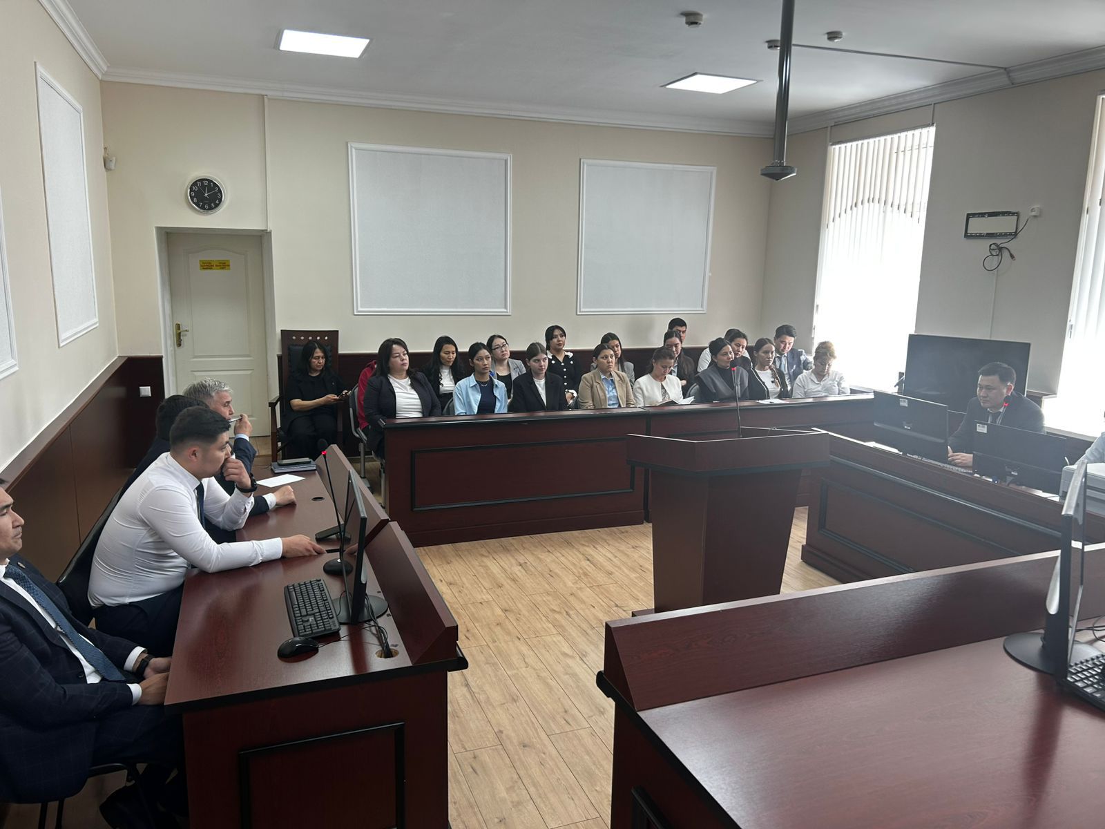 В Астане прошла антикоррупционная лекция для сотрудников судебной администрации военного суда РК