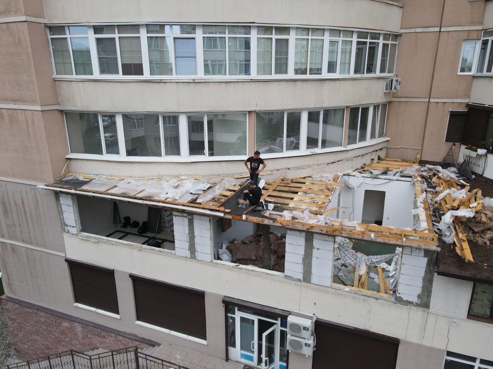 Пристройку к ЖК «Хан Тенгри» в Алматы сносят по решению суда