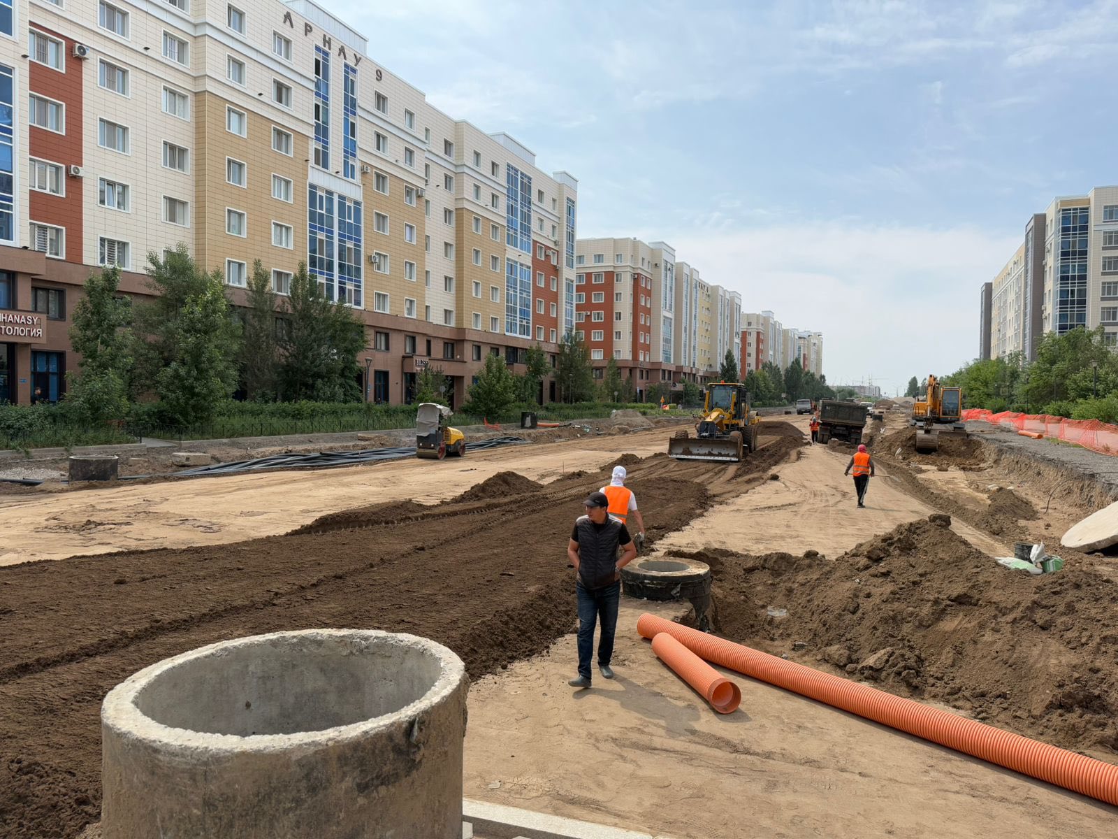 Продолжается строительство и ремонт дорожной инфраструктуры в столице (11.06.2025)