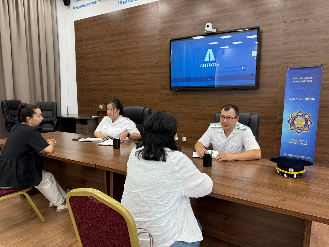 Неделя «Закон и Порядок»: жители области Абай получили правовую помощь