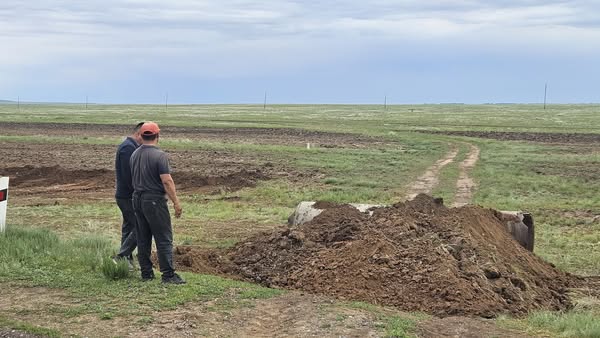 В общественной приемной ППО” Мерей “при Таскалинском районном филиале партии” AMANAT “на приеме депутата районного маслихата Е. Кучербаева и акима села О.Насимуллина, поступило обращение от представителя крестьянского хозяйства ” Аслан ” А.Турманова по проложению пешехода от дороги Мерей-Айнабулак до пашни.