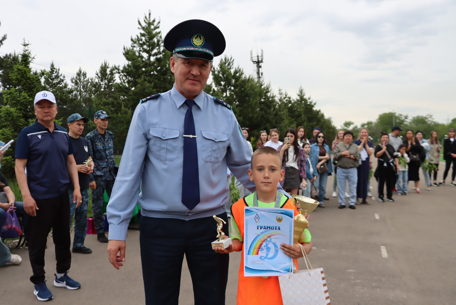 Полиция и “Динамо” устроили праздник футбола для детей