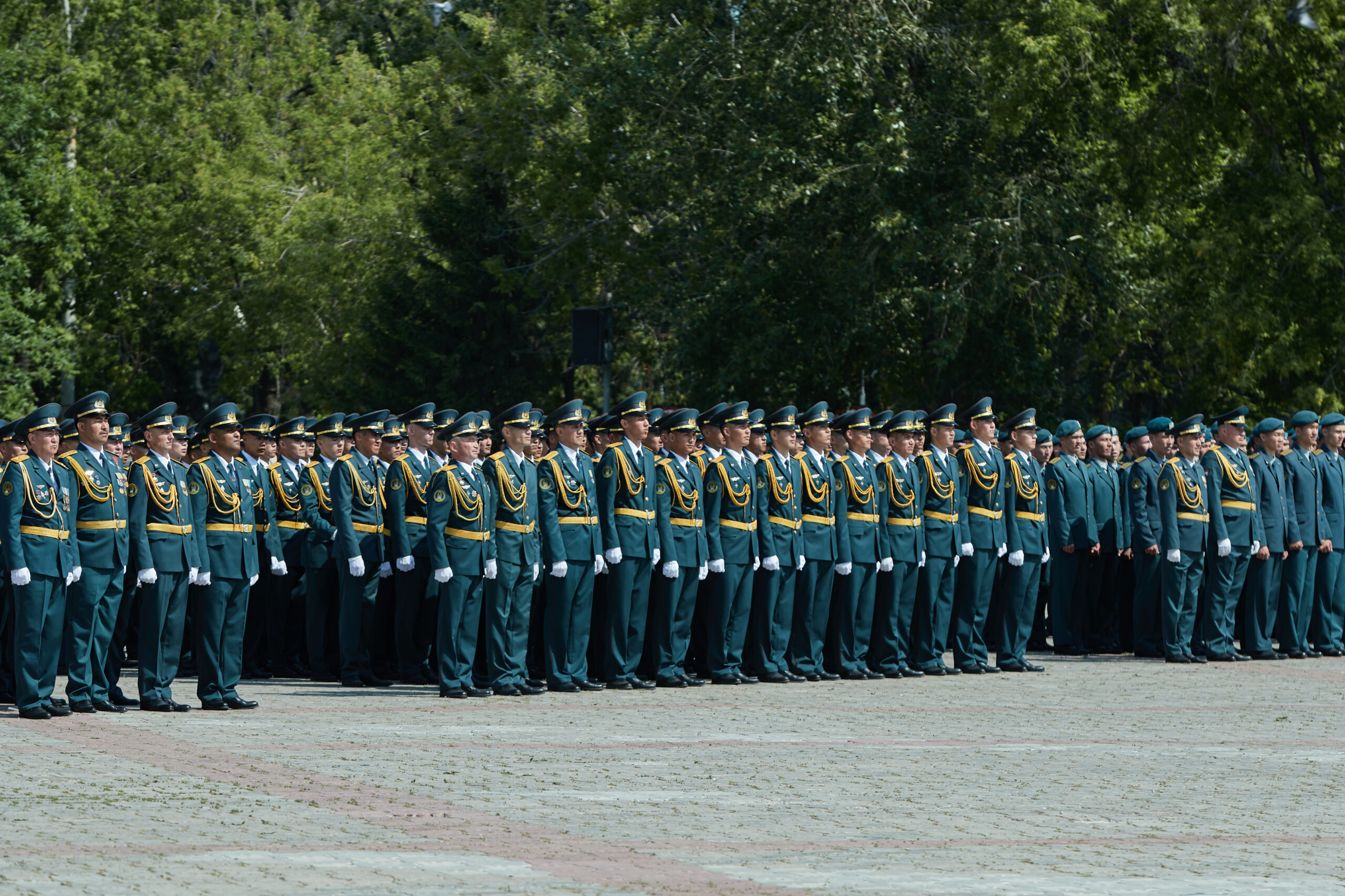 Почти 200 выпускников Академии Национальной гвардии пополнили ряды офицеров