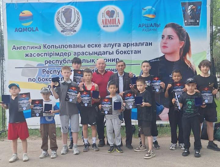 Победители республиканского турнира по боксу