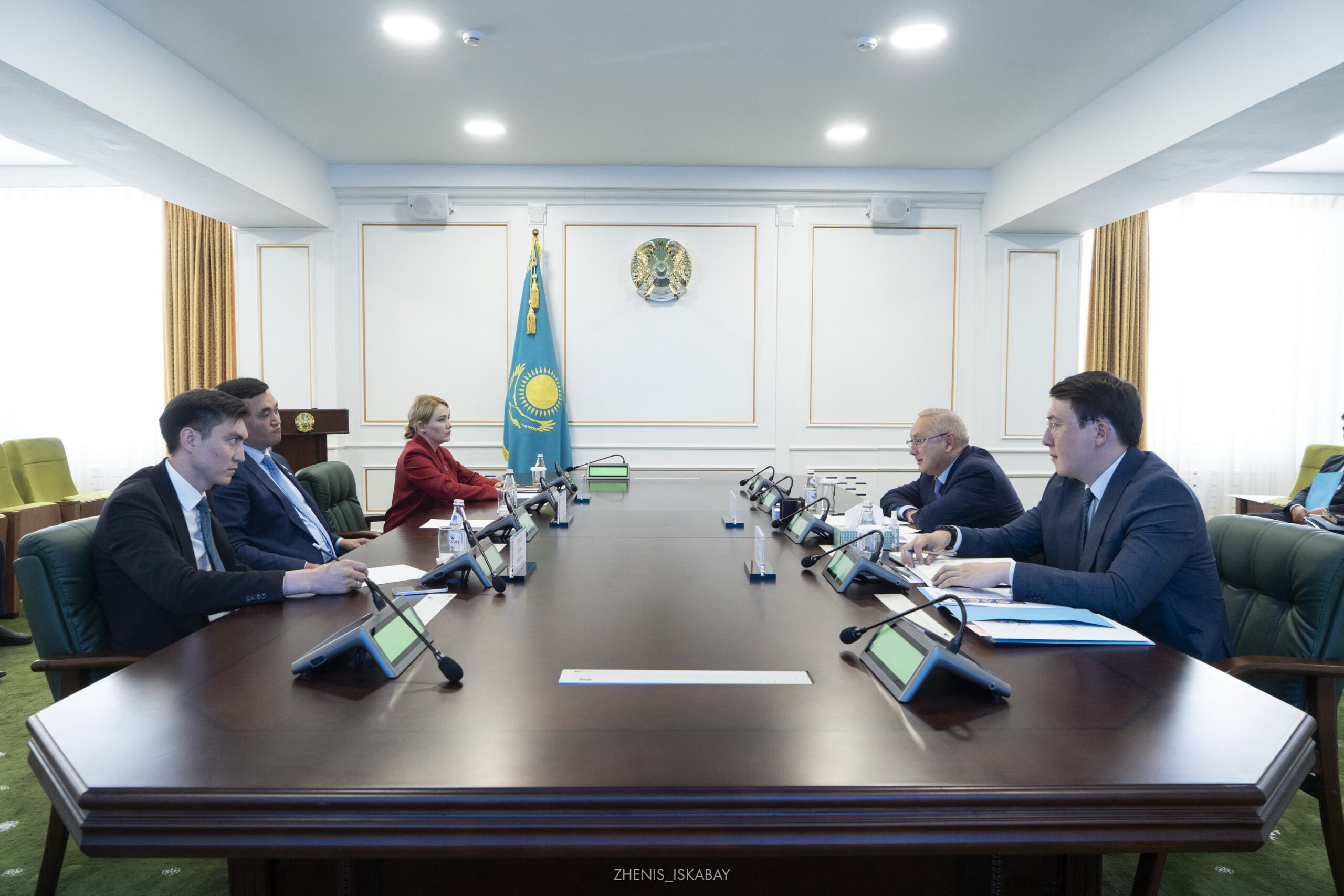Бейбит Исабаев встретился с депутатами Мажилиса Парламента