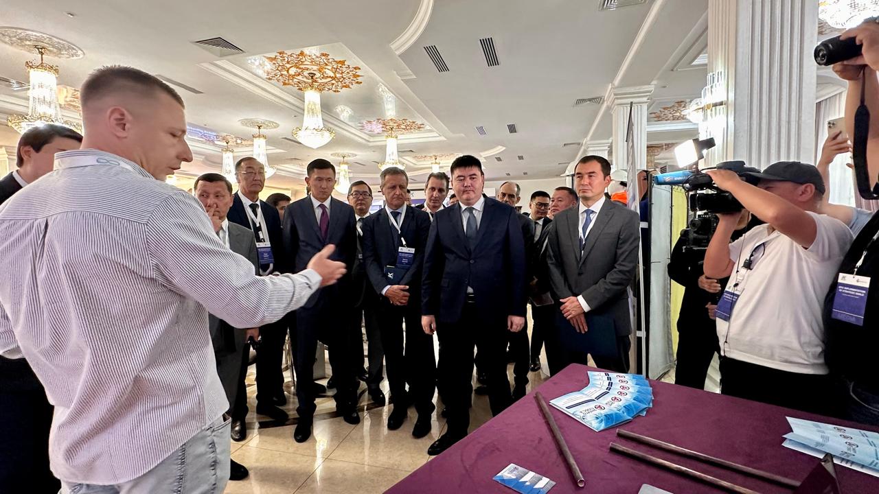 Вице-министр энергетики Кудайберген Арымбек принял участие в Региональном инвестфоруме в Уральске