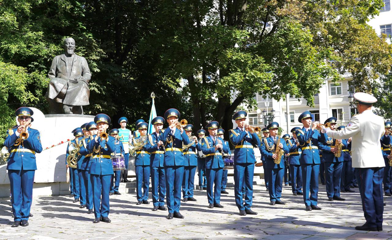 В Москве к 30-летию Конституции Казахстана  зазвучали казахские мелодии