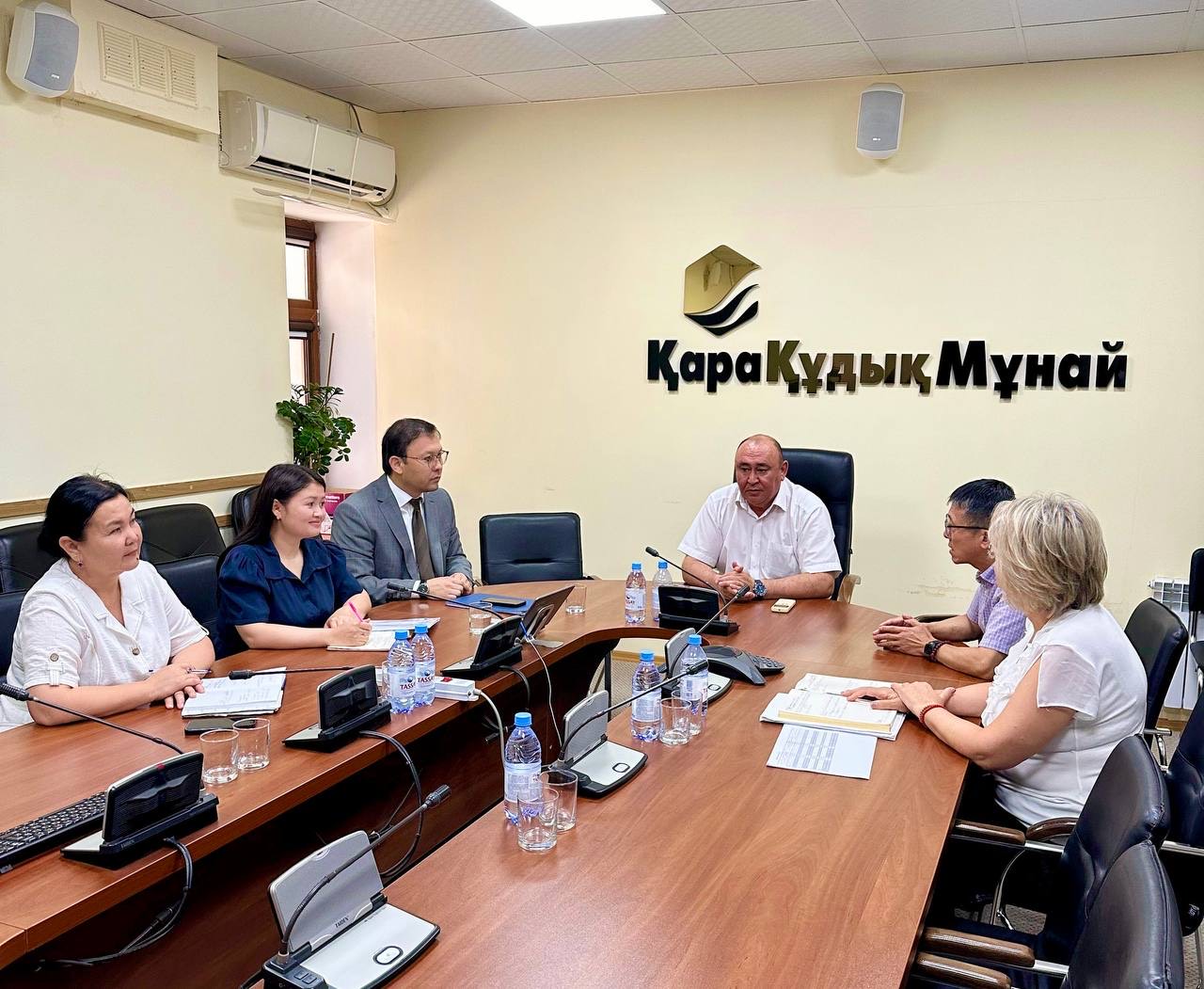 Заместитель акима города Актау встретился с руководителями крупных нефтегазовых компаний региона
