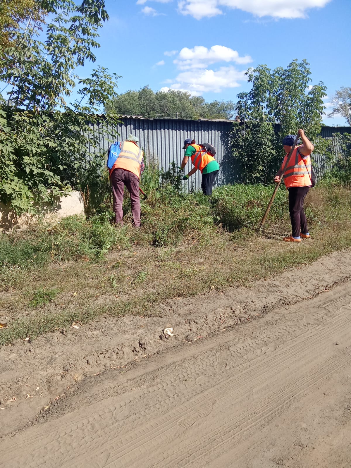 В сельском округе продолжаются работы в рамках экологической программы “Таза Казақстан”