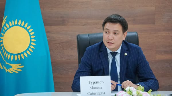 В КЕЛЕССКОМ РАЙОНЕ ЗАСЛУШАНЫ ОБРАЩЕНИЯ ЖИТЕЛЕЙ, ДАНЫ КОНКРЕТНЫЕ ПОРУЧЕНИЯ