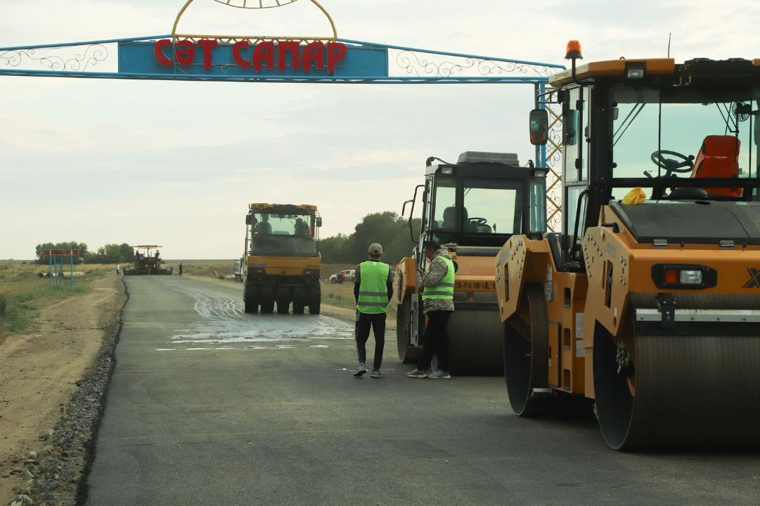 В Кокпектинском районе активно ведутся дорожные работы