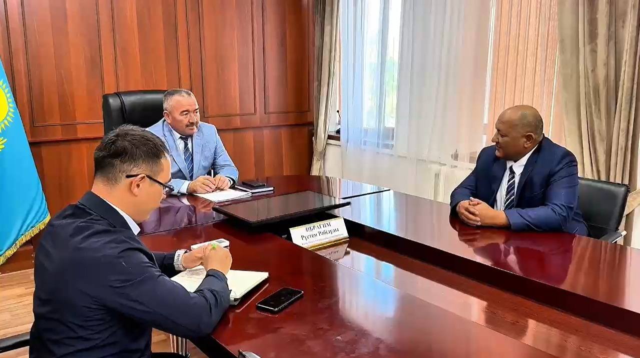 В Жанакоргане прошел разъяснительный сбор для государственных служащих