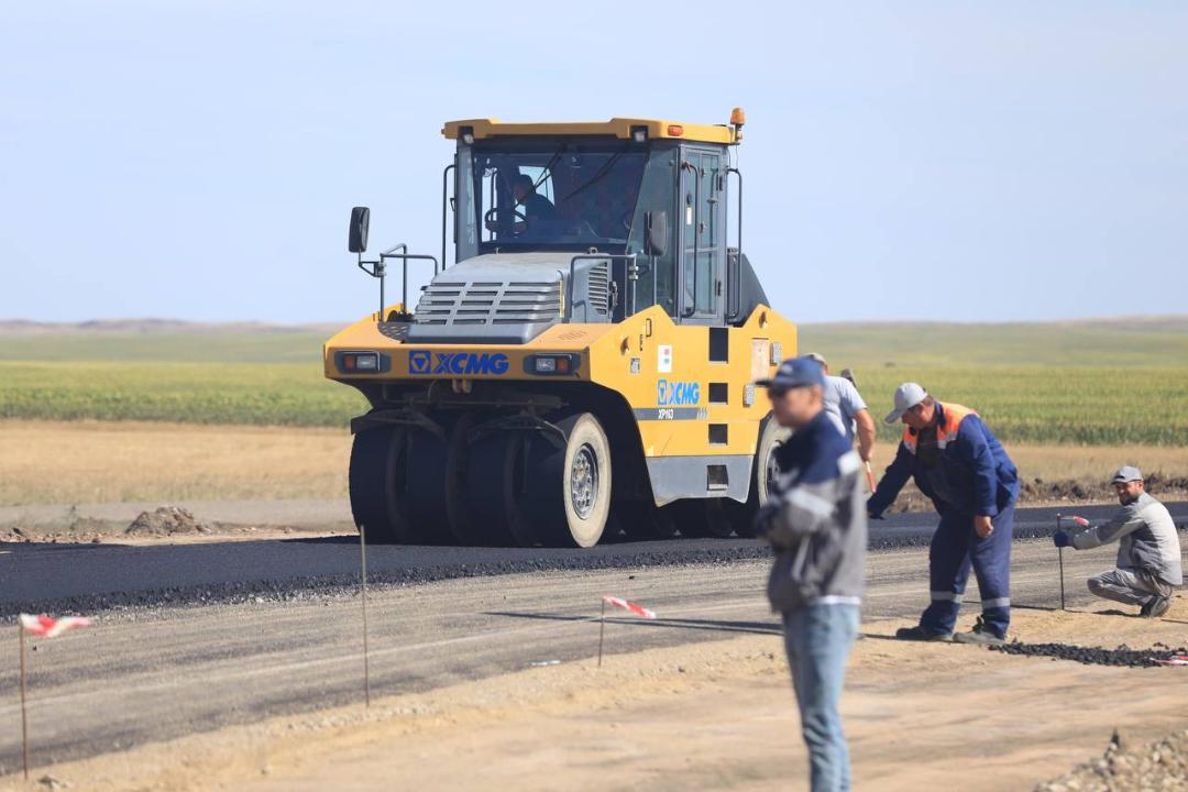 В Каргалинском районе ремонтируется более 200 километров районных и областных дорог