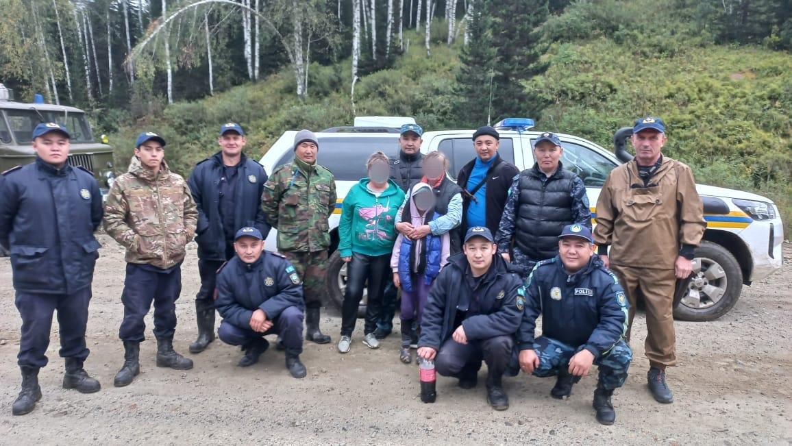 В ВКО отыскали пропавших грибников
