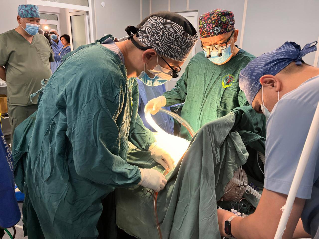 ИНТЕГРАЦИЯ ВО ИМЯ ЖИЗНИ: ВРАЧИ НИИКВБ ПРОВЕЛИ РЯД УСПЕШНЫХ ОПЕРАЦИЙ