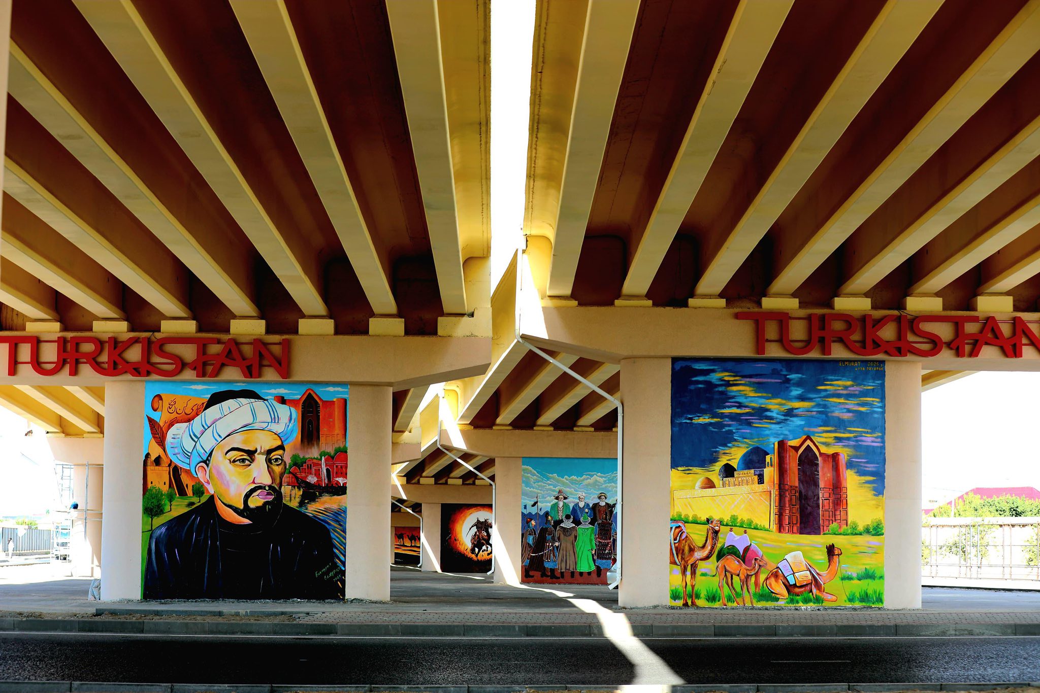 В ТУРКЕСТАНЕ НАГРАДИЛИ ХУДОЖНИКОВ, УКРАСИВШИХ ОБЛИК ГОРОДА