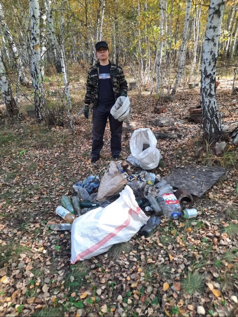 В селе Жамбыл Карасуского района была проведена работа по уборке лесов