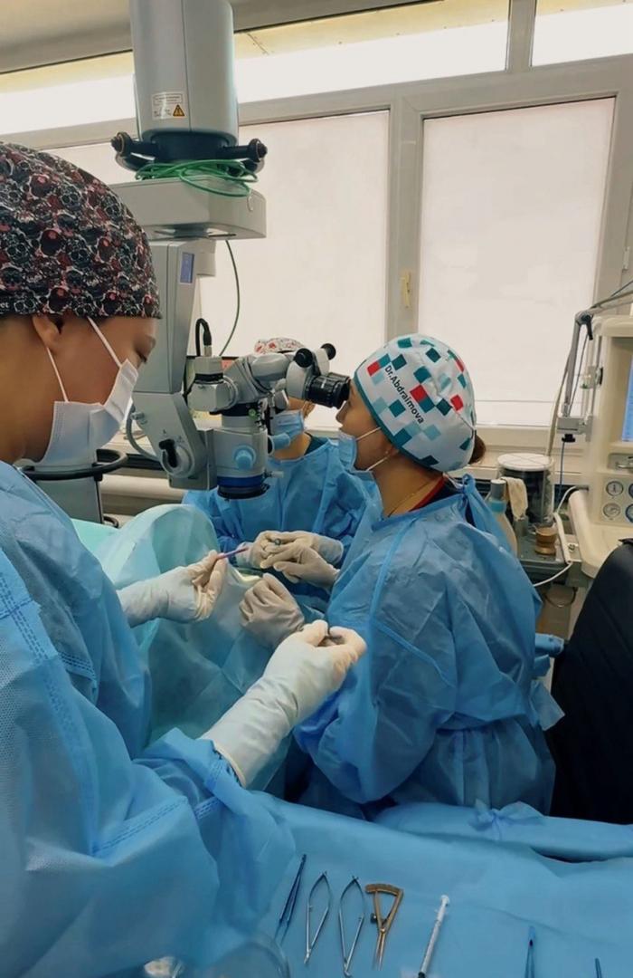 Офтальмологи Центральной городской клинической больницы Алматы вернули зрение двум пациентам благодаря трансплантации роговицы
