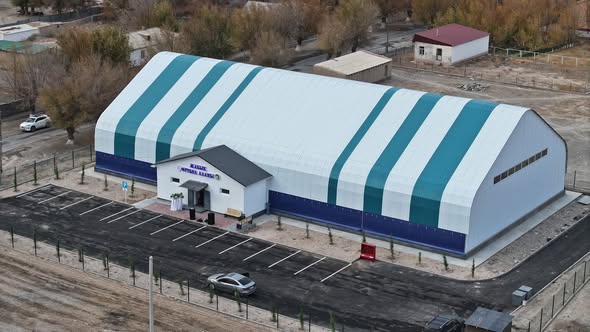 ТУРКЕСТАН: В СОЗАКСКОМ РАЙОНЕ КО ДНЮ РЕСПУБЛИКИ ОТКРЫТА КРЫТАЯ ПЛОЩАДКА ДЛЯ МИНИ-ФУТБОЛА