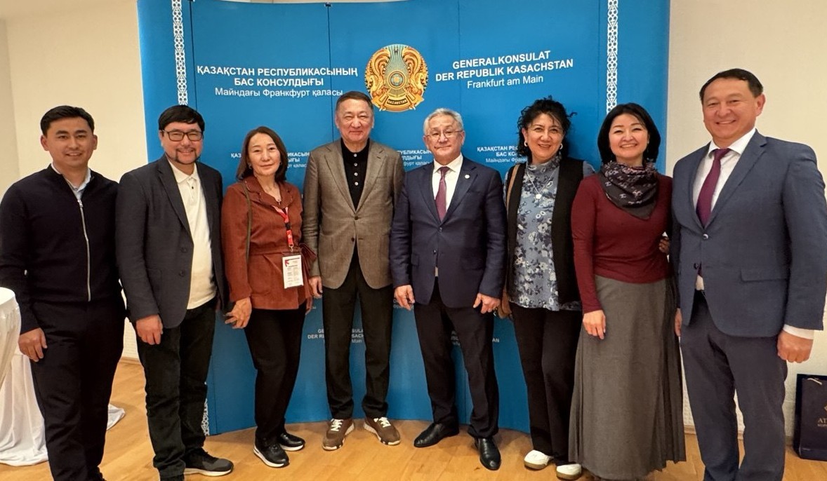 Литературный вечер «Величие великого слова» — дань уважения наследию Абая и суверенитету Казахстана