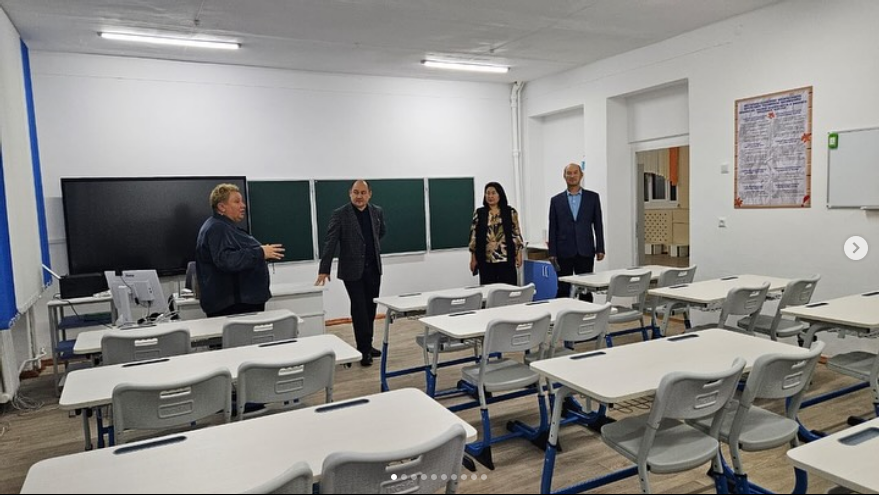 В ходе рабочего визита в город Серебрянск были посещены объекты сферы образования.