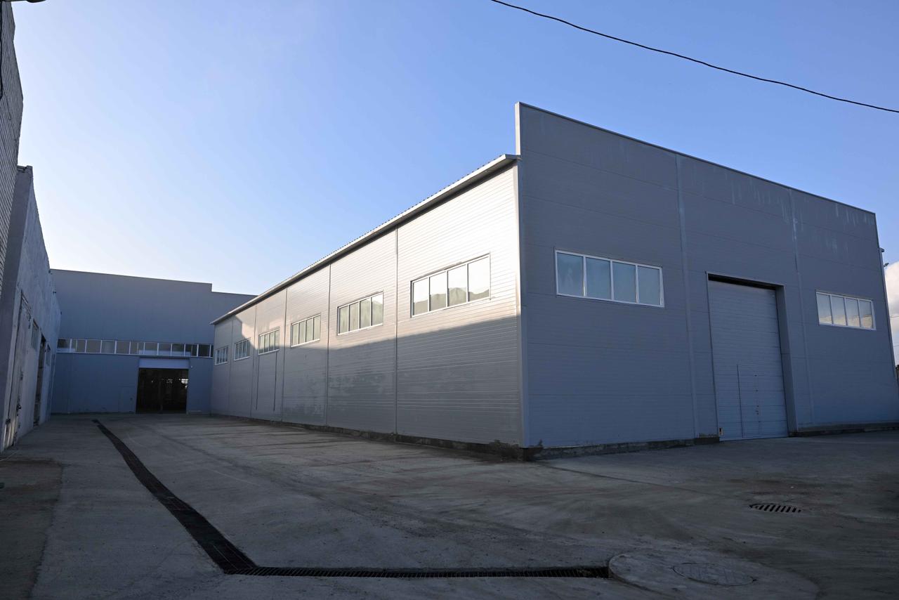 Аким области посетил новый завод, строящийся в Семее