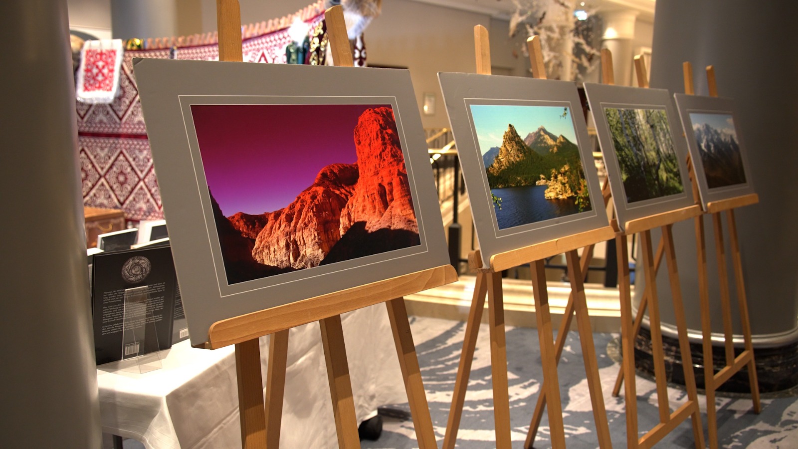 Выставка в Берлине  в честь 35-летия Декларации о государственном суверенитете Казахстана