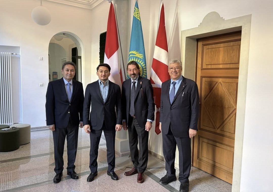 Заместитель Премьер-Министра Республики Казахстан  Жаслан Мадиев представил цифровые инициативы Казахстана в Лугано