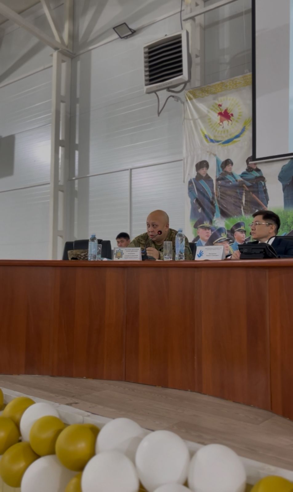 14 октября текущего года представитель выступил с докладом на Межведомственном совете военных правоохранительных органов, проведенном Военной прокуратурой Костанайского гарнизона.