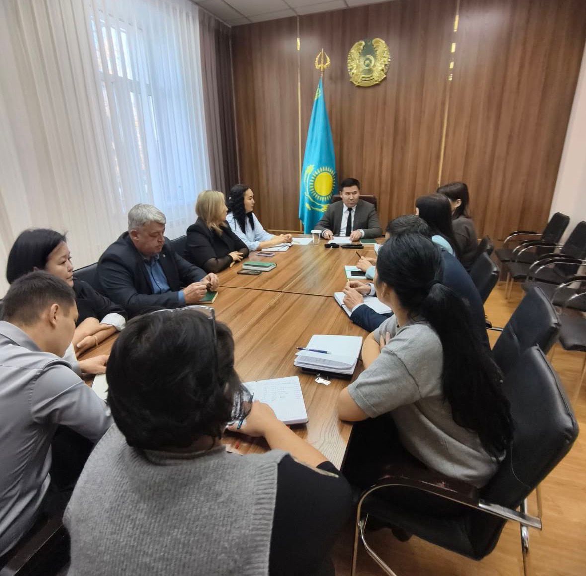 Уполномоченный по этике провёл совещание с государственными служащими акимата города Курчатов