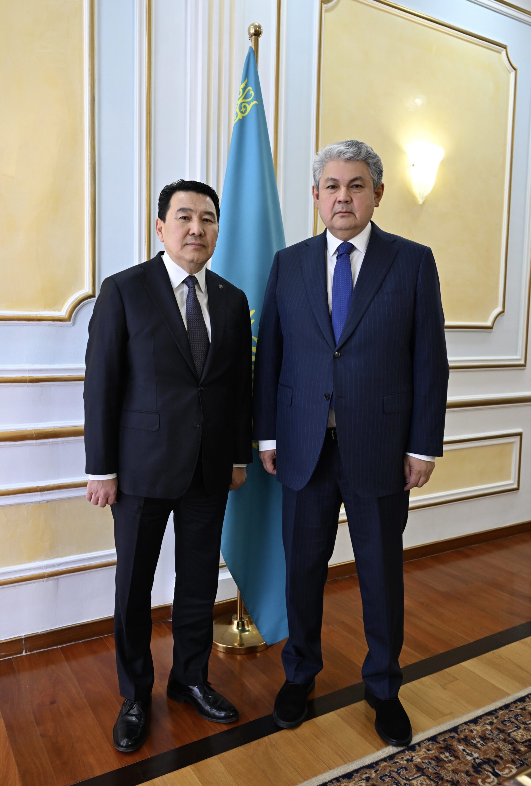 Министр иностранных дел Казахстана провёл встречу с Председателем Экономического суда СНГ