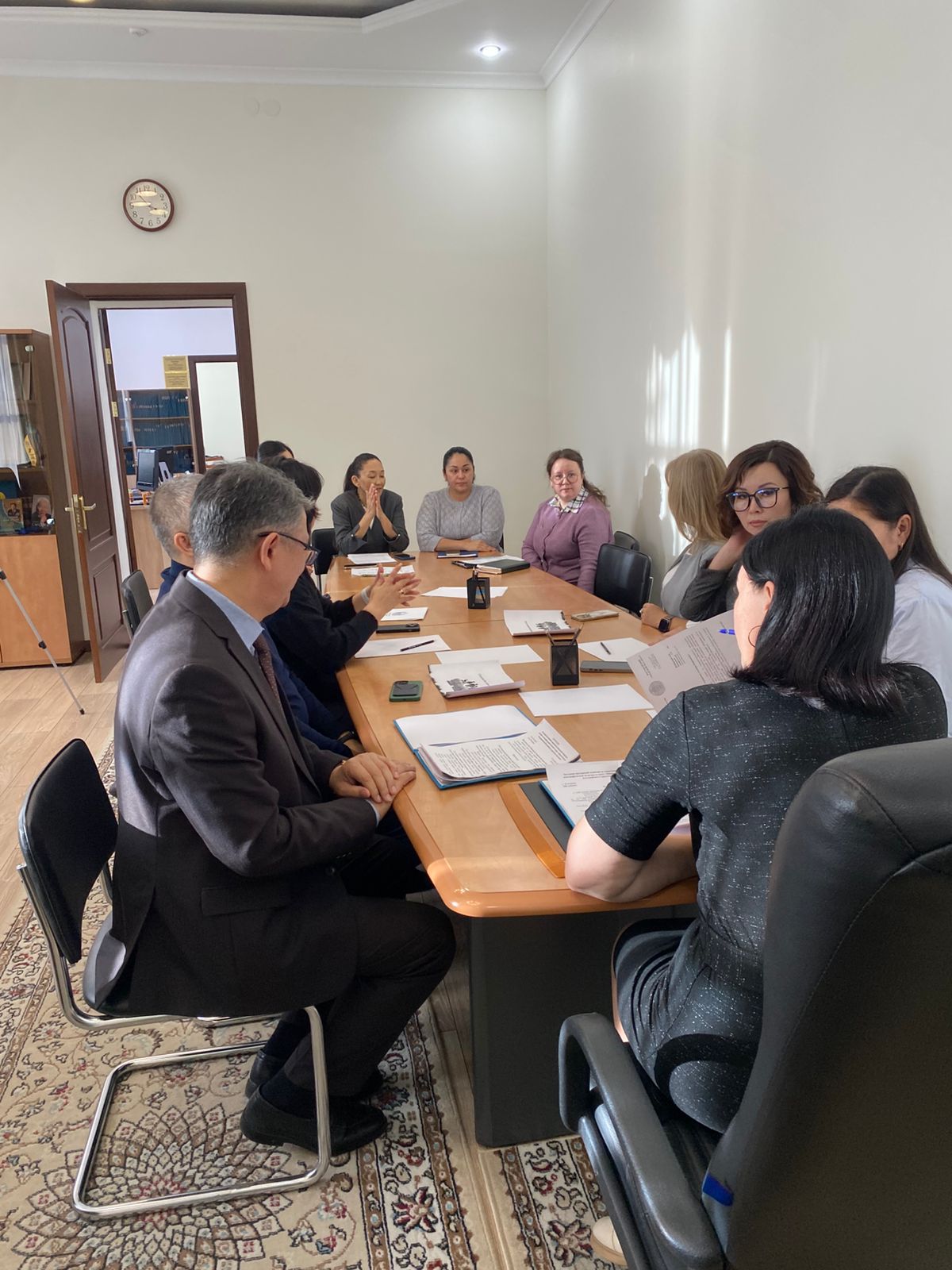 Сегодня, 21 октября 2025 года под председательством Костенюк Надежды состоялось заседание постоянной комиссии по социальным вопросам, семейно-демографической политике и связи с общественными объединениями Костанайского городского маслихата.