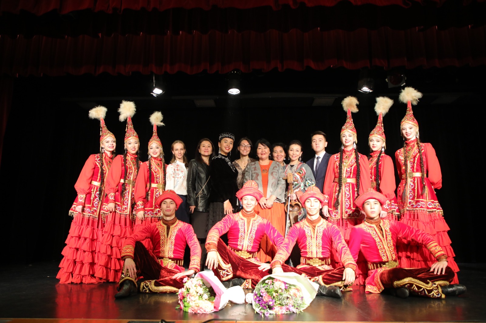 Ансамбль «BIRLIK» выступил в Париже