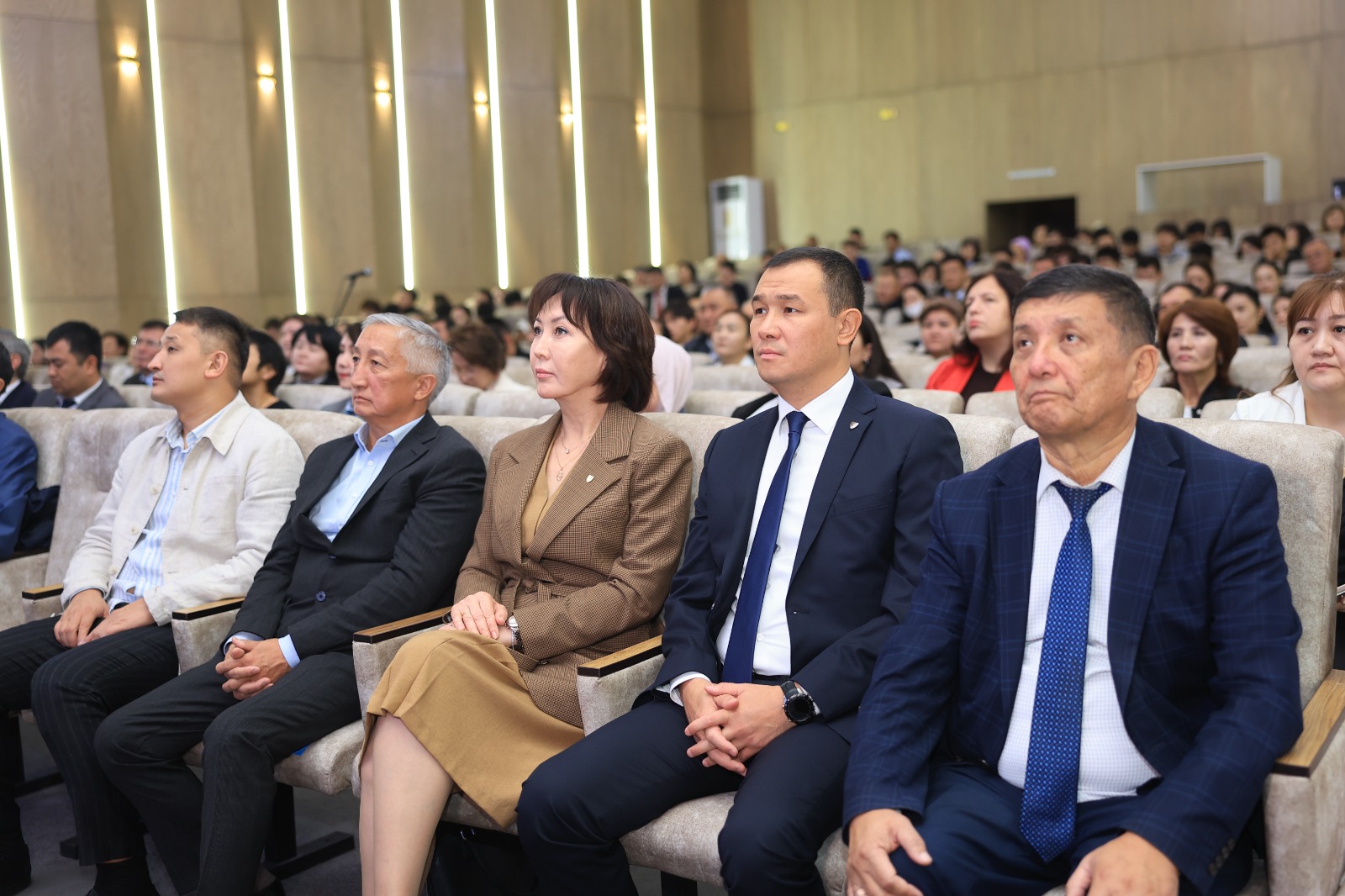 Подготовка молодых специалистов: в Шымкенте стартовала форсайт-сессия