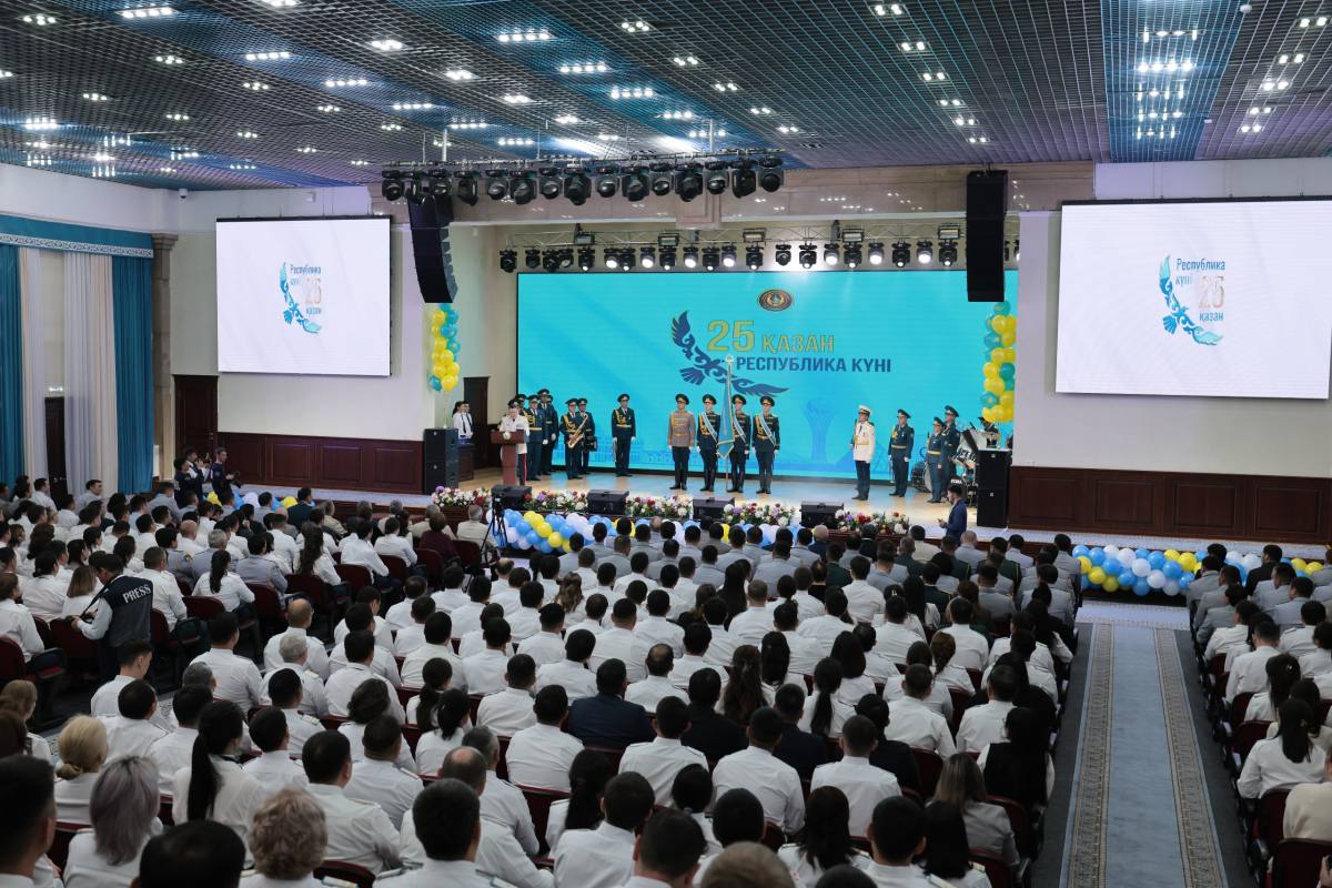 Награда спустя годы: МВД чествовало героя на День Республики