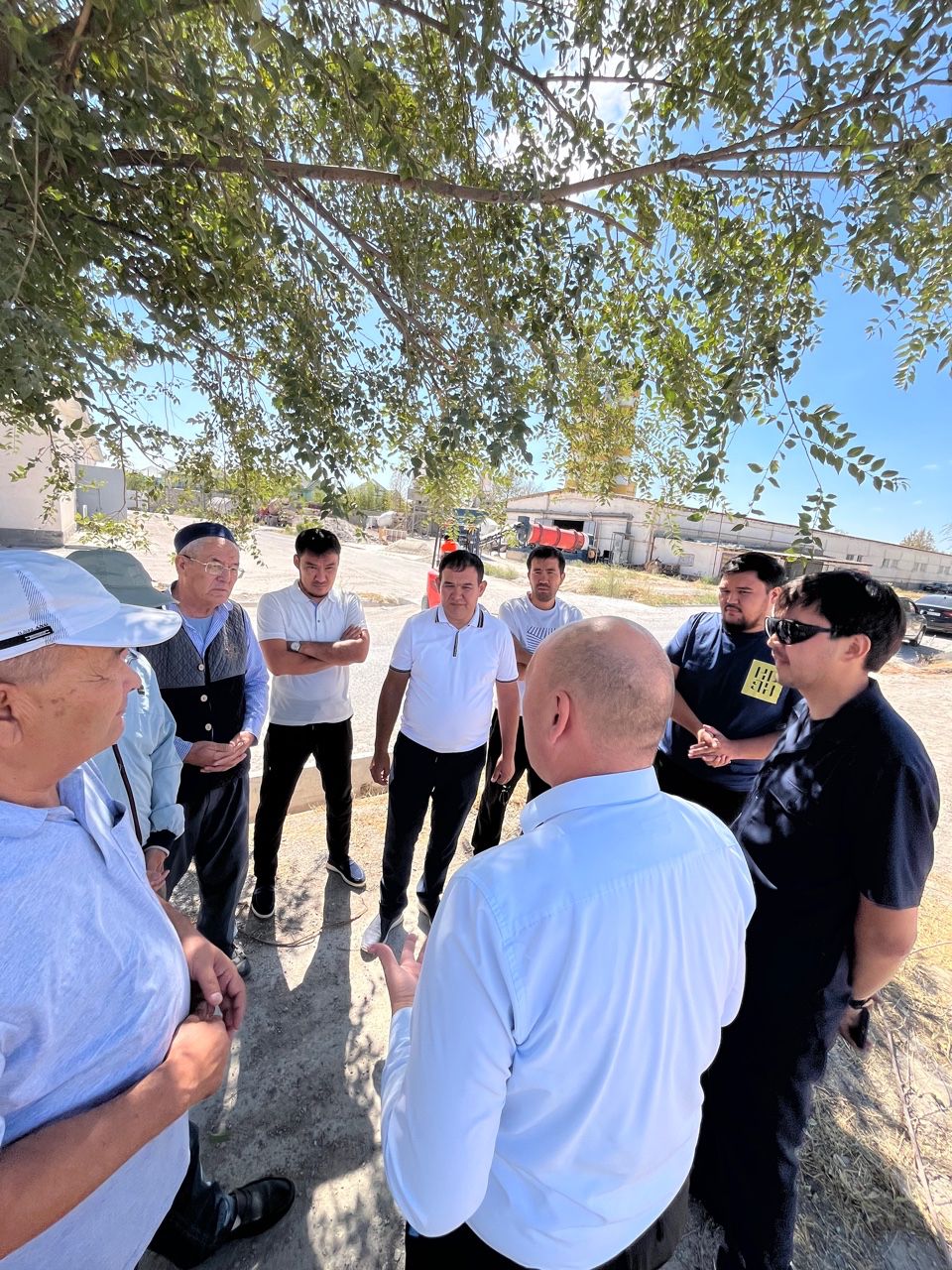 В Абайском районе ведется работа по вопросам, поднятым на выездной встрече акима города