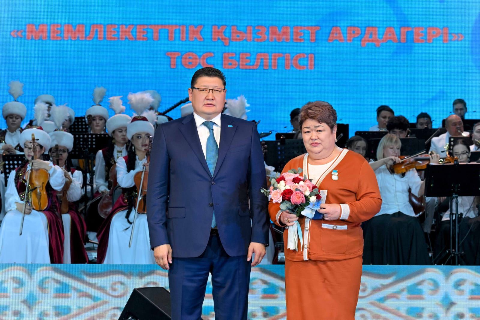 В ОБЛАСТИ АБАЙ НАГРАДИЛИ ВЕТЕРАНА ГОСУДАРСТВЕННОЙ СЛУЖБЫ