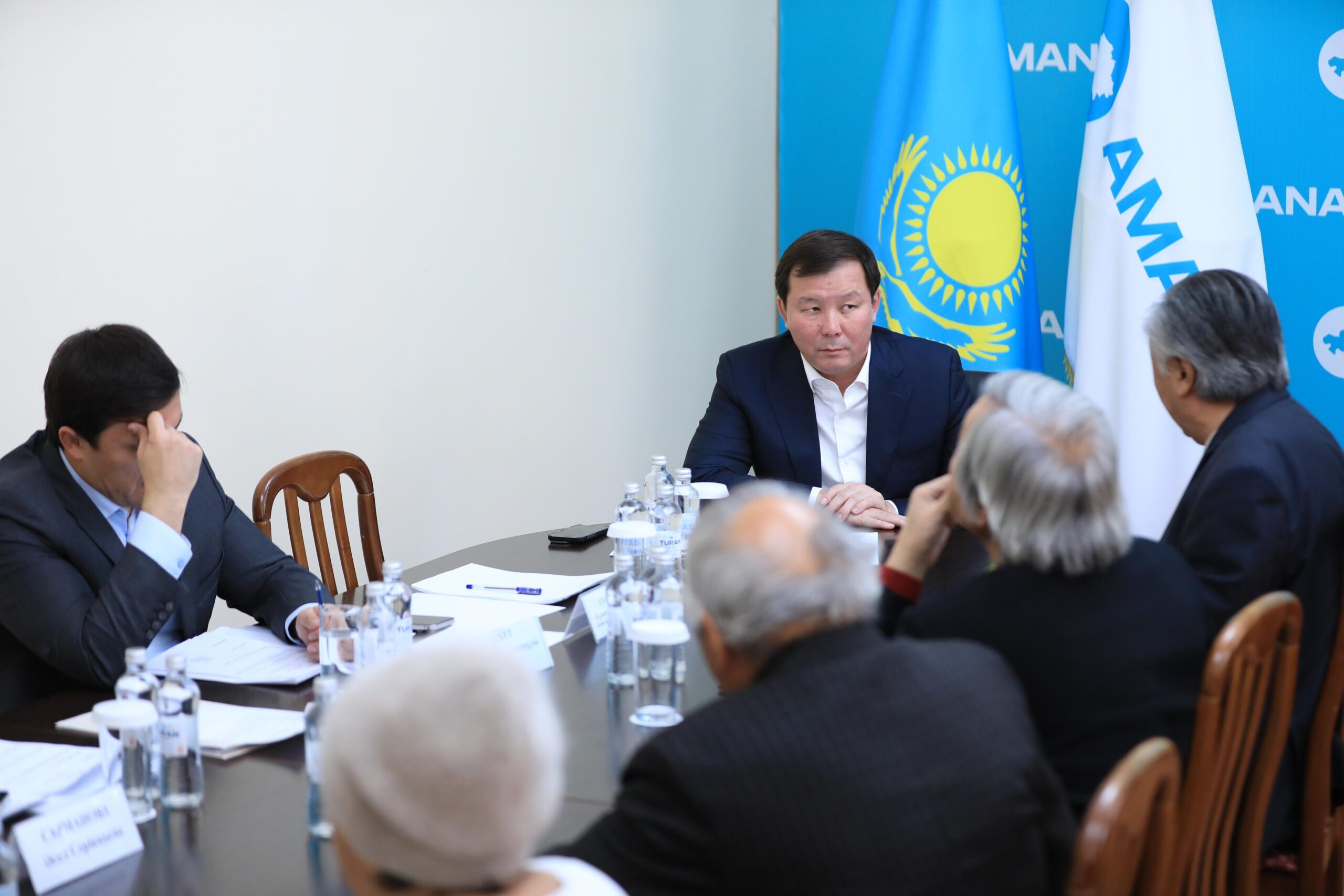 Аким области провел прием граждан