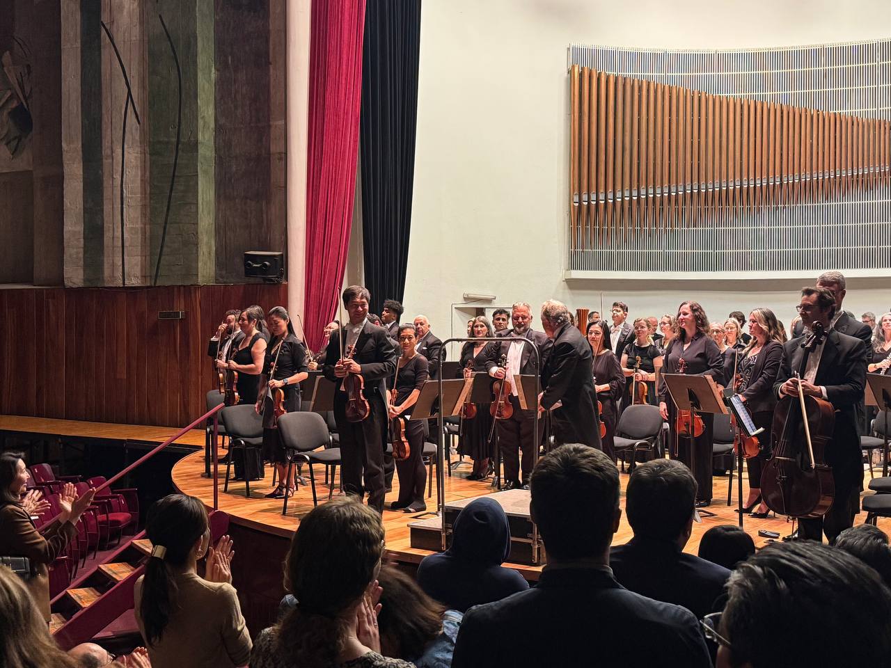 Казахстанский скрипач выступил в роли концертмейстера с Симфоническим оркестром Плано в Мексике