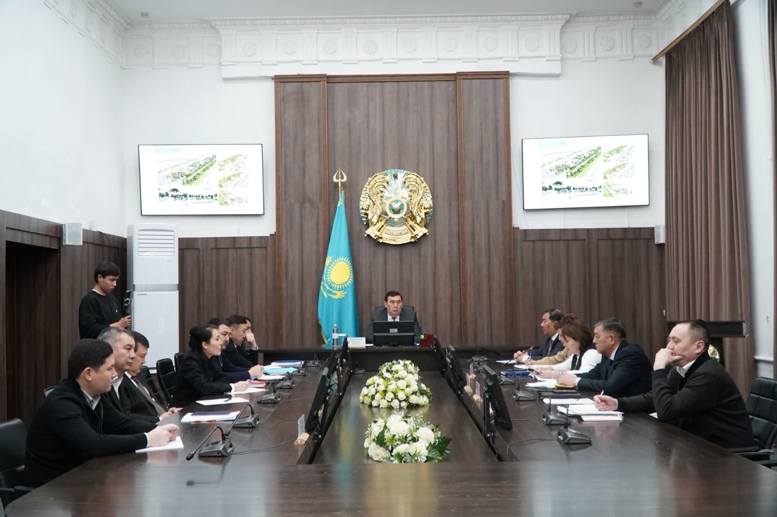 Вопросы архитектуры и градостроительства обсудили на расширенном совещании